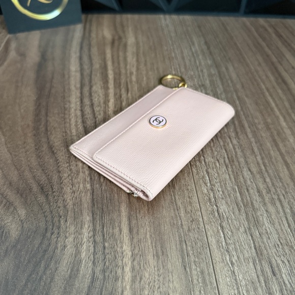 CHANEL Coco Button Coin & Key Case - Picture 7 of 17